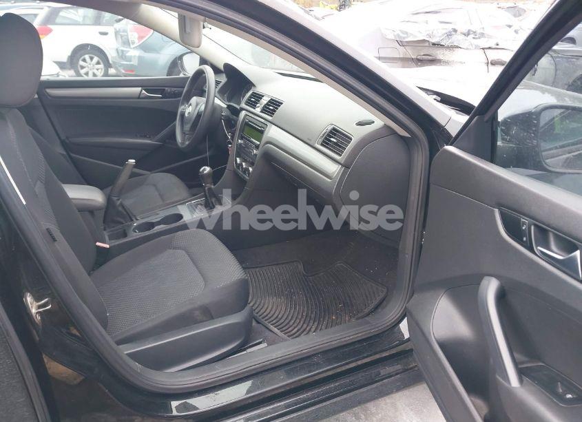 Photo 5 of 2012 Volkswagen Passat 2.5L S (VIN 1VWAP7A3XCC026705)