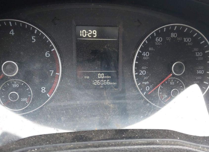 Photo 7 of 2012 Volkswagen Passat 2.5L S (VIN 1VWAP7A3XCC034710)