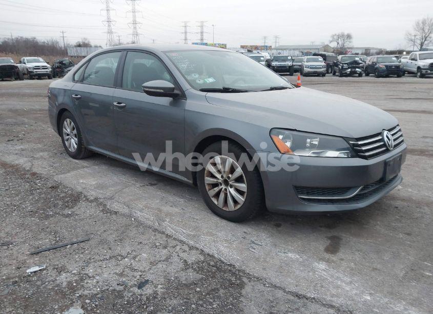 2012 Volkswagen Passat 2.5L S (VIN 1VWAP7A3XCC034738) main photo