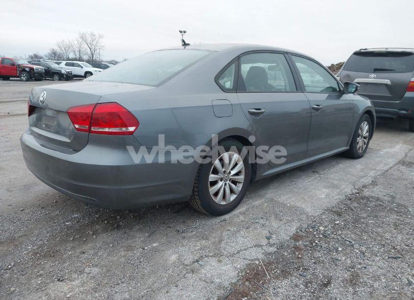 Photo 4 of 2012 Volkswagen Passat 2.5L S (VIN 1VWAP7A3XCC034738)