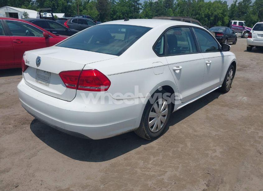 Photo 4 of 2013 Volkswagen Passat 2.5L S (VIN 1VWAP7A3XDC028293)