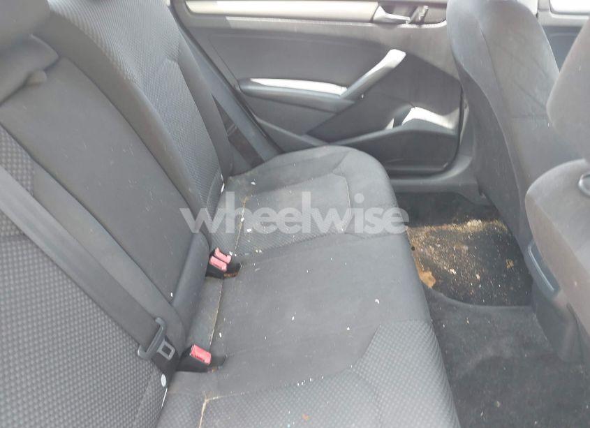 Photo 8 of 2013 Volkswagen Passat 2.5L S (VIN 1VWAP7A3XDC028293)