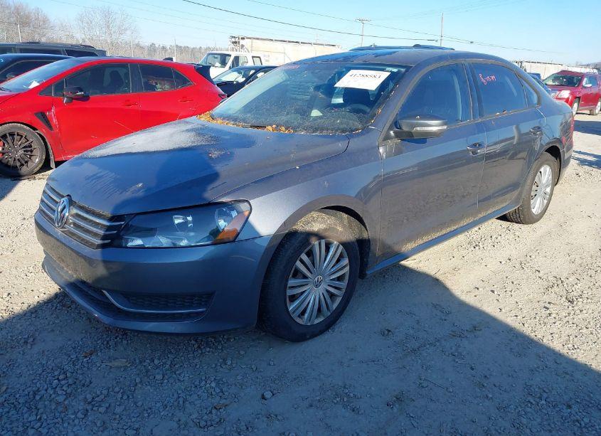Photo 2 of 2014 Volkswagen Passat 2.5L S (VIN 1VWAP7A3XEC023550)