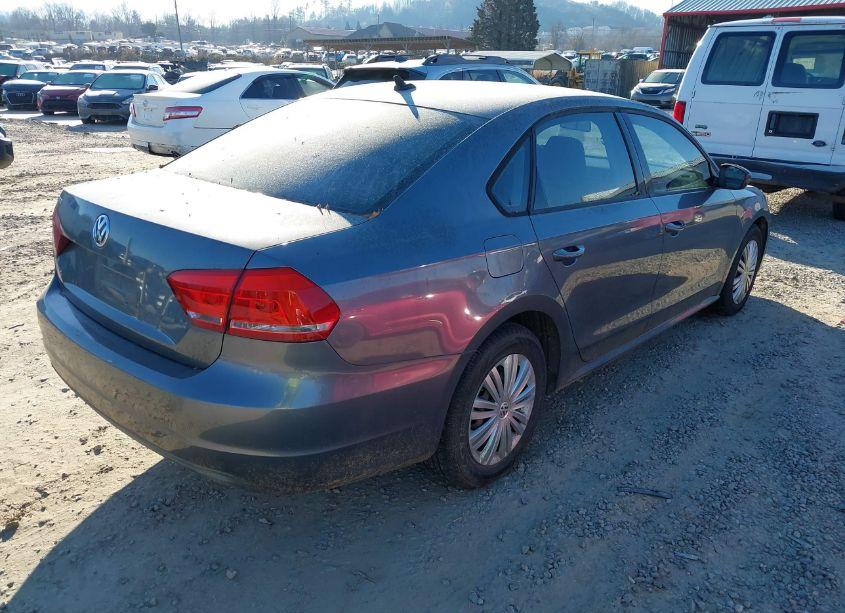 Photo 4 of 2014 Volkswagen Passat 2.5L S (VIN 1VWAP7A3XEC023550)