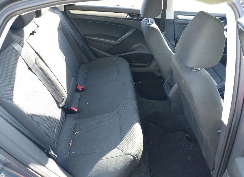 Photo 8 of 2014 Volkswagen Passat 2.5L S (VIN 1VWAP7A3XEC023550)