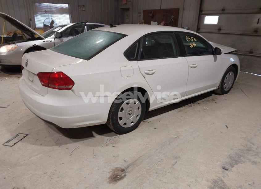 Photo 4 of 2014 Volkswagen Passat 2.5L S (VIN 1VWAP7A3XEC024696)