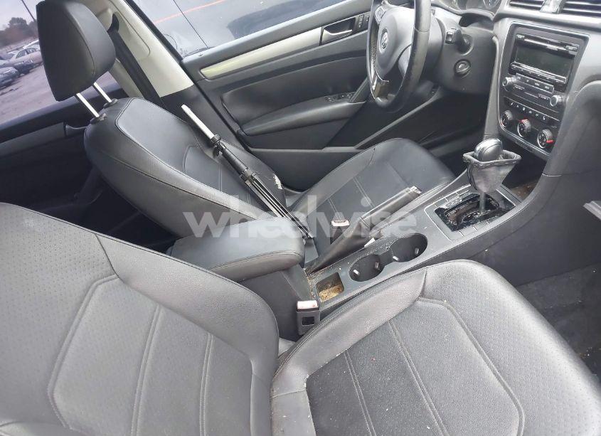 Photo 5 of 2014 Volkswagen Passat 1.8T WOLFSBURG EDITION (VIN 1VWAS7A30EC077129)