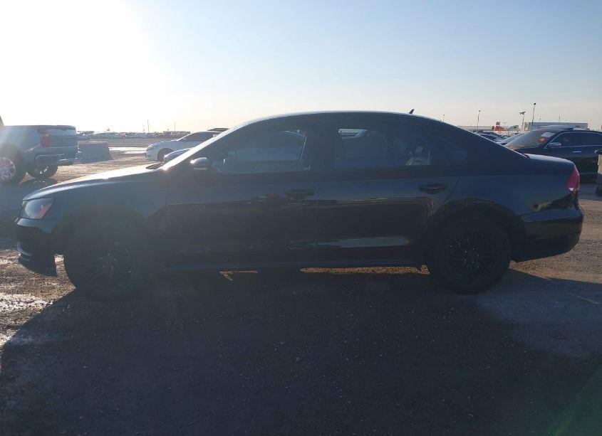 Photo 14 of 2015 Volkswagen Passat 1.8T S (VIN 1VWAS7A30FC009009)