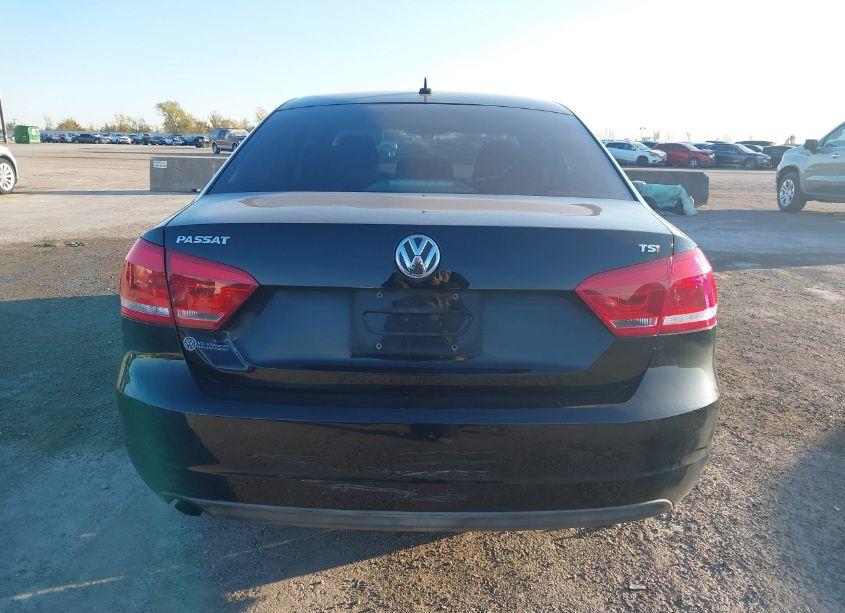 Photo 16 of 2015 Volkswagen Passat 1.8T S (VIN 1VWAS7A30FC009009)