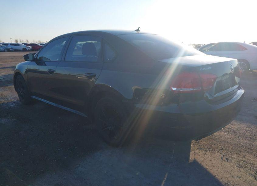 Photo 3 of 2015 Volkswagen Passat 1.8T S (VIN 1VWAS7A30FC009009)