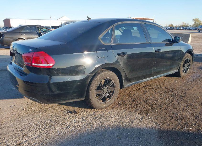 Photo 4 of 2015 Volkswagen Passat 1.8T S (VIN 1VWAS7A30FC009009)