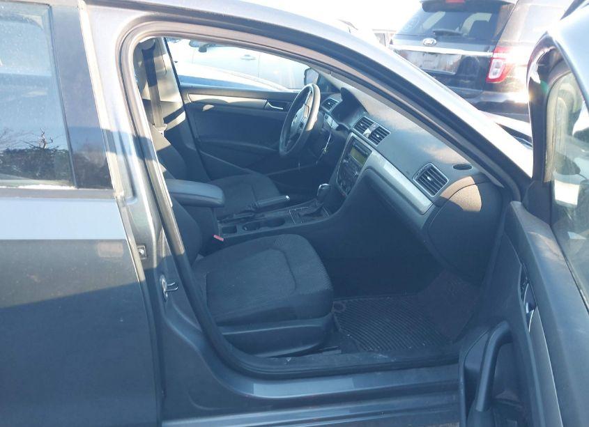 Photo 5 of 2014 Volkswagen Passat 1.8T S (VIN 1VWAS7A31EC056063)