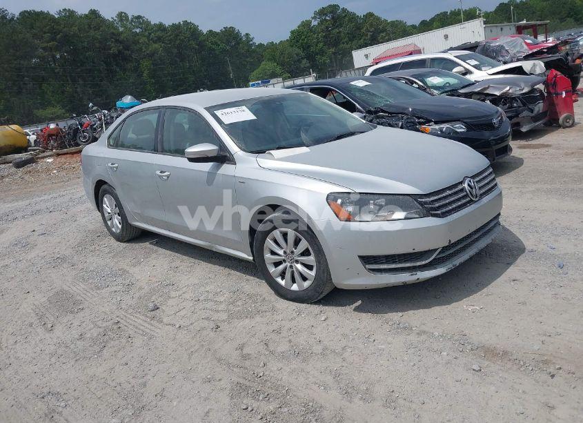 2015 Volkswagen Passat 1.8T WOLFSBURG EDITION (VIN 1VWAS7A31FC009620) main photo