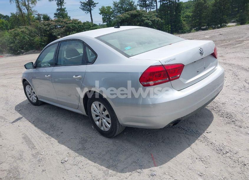 Photo 3 of 2015 Volkswagen Passat 1.8T WOLFSBURG EDITION (VIN 1VWAS7A31FC009620)