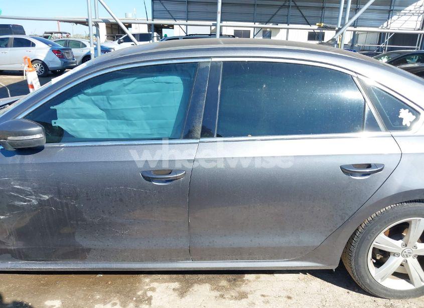 Photo 14 of 2015 Volkswagen Passat 1.8T LIMITED EDITION (VIN 1VWAS7A31FC099562)