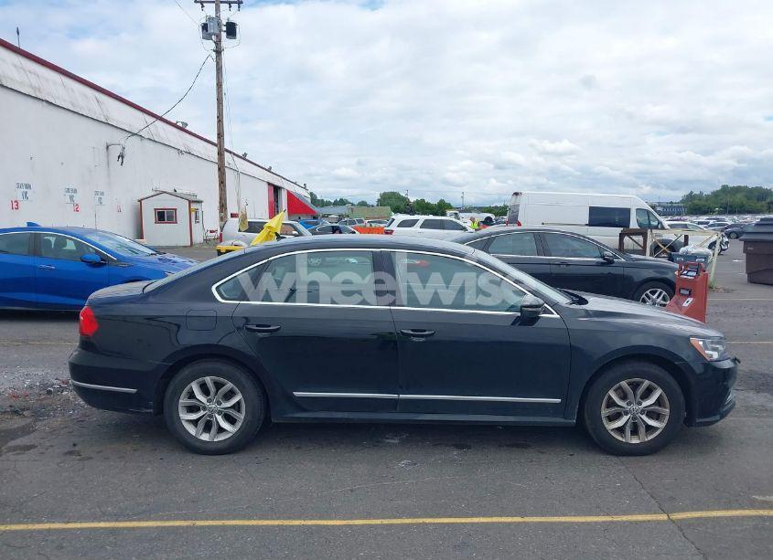 Photo 13 of 2016 Volkswagen Passat 1.8T S (VIN 1VWAS7A31GC029884)