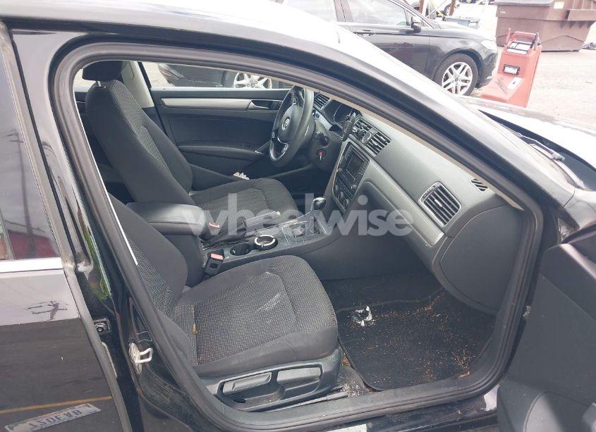 Photo 5 of 2016 Volkswagen Passat 1.8T S (VIN 1VWAS7A31GC029884)