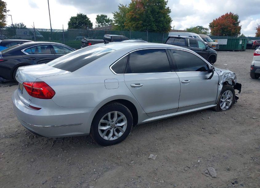 Photo 4 of 2016 Volkswagen Passat 1.8T S (VIN 1VWAS7A31GC042179)