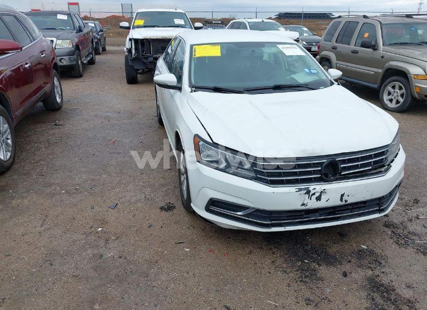 2016 Volkswagen Passat 1.8T S (VIN 1VWAS7A31GC064828) main photo