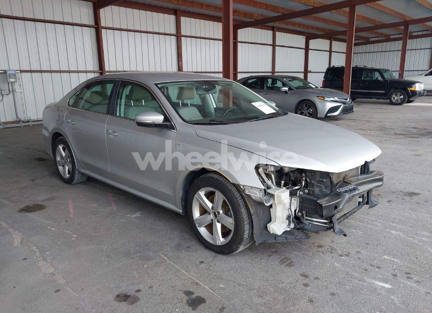 2014 Volkswagen Passat 1.8T WOLFSBURG EDITION (VIN 1VWAS7A32EC036193) main photo