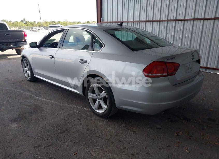 Photo 3 of 2014 Volkswagen Passat 1.8T WOLFSBURG EDITION (VIN 1VWAS7A32EC036193)