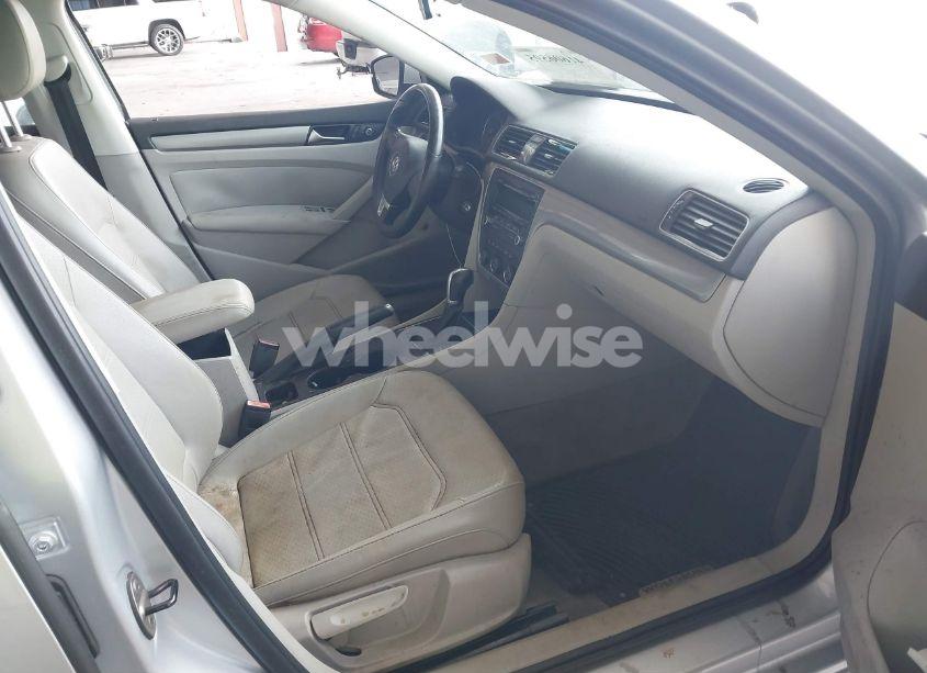 Photo 5 of 2014 Volkswagen Passat 1.8T WOLFSBURG EDITION (VIN 1VWAS7A32EC036193)