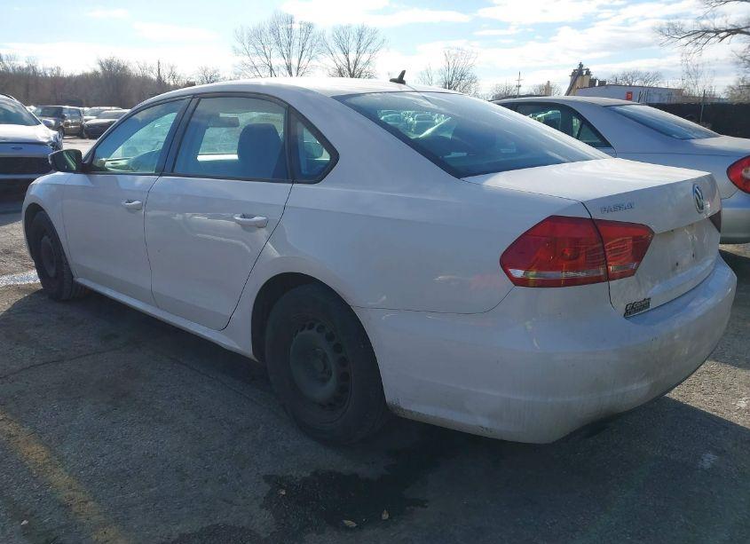 Photo 3 of 2014 Volkswagen Passat 1.8T S (VIN 1VWAS7A32EC108865)