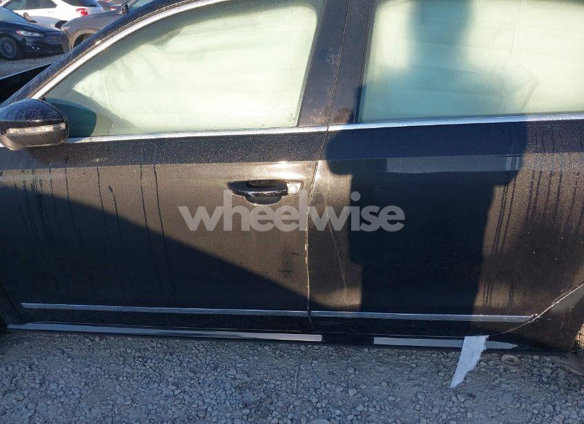 Photo 15 of 2016 Volkswagen Passat 1.8T R-LINE/1.8T S (VIN 1VWAS7A32GC012155)