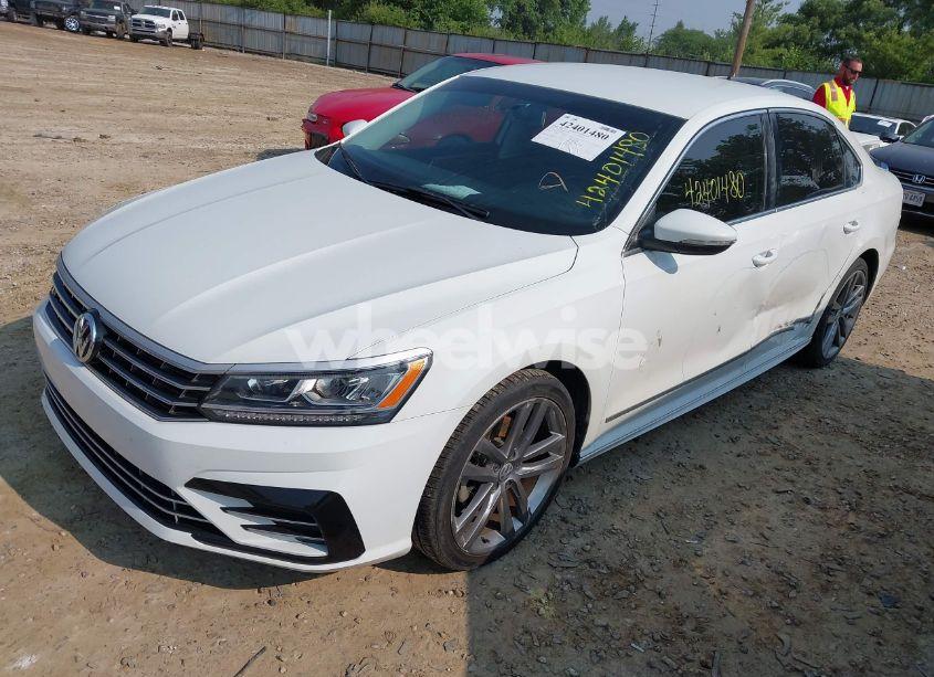 Photo 2 of 2016 Volkswagen Passat 1.8T R-LINE (VIN 1VWAS7A32GC056334)