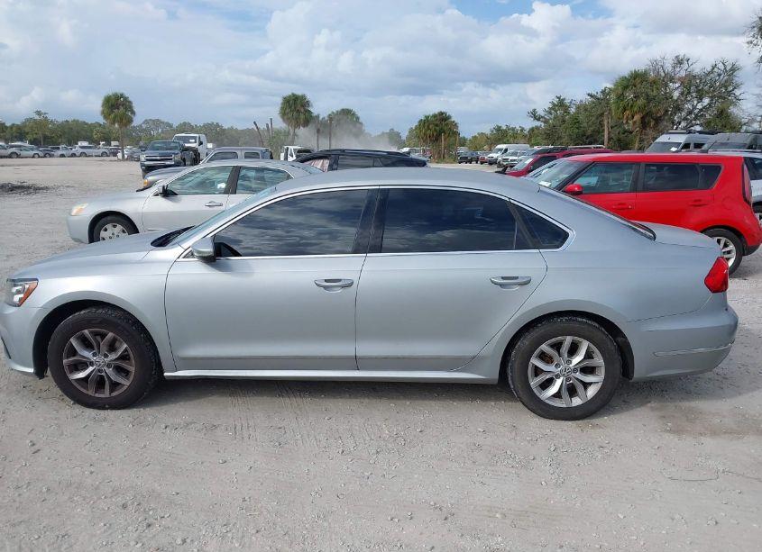 Photo 14 of 2016 Volkswagen Passat 1.8T S (VIN 1VWAS7A33GC030616)