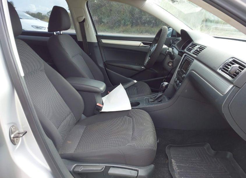 Photo 5 of 2016 Volkswagen Passat 1.8T S (VIN 1VWAS7A33GC030616)