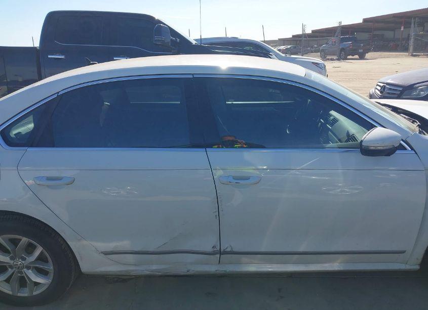 Photo 13 of 2016 Volkswagen Passat 1.8T S (VIN 1VWAS7A33GC034830)