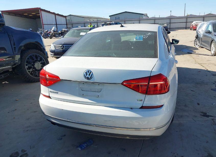 Photo 16 of 2016 Volkswagen Passat 1.8T S (VIN 1VWAS7A33GC034830)