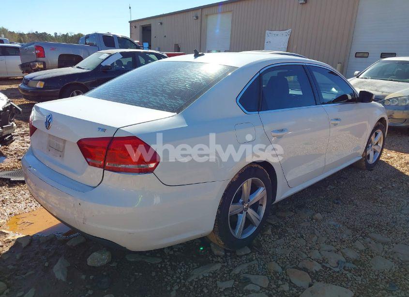 Photo 4 of 2015 Volkswagen Passat 1.8T LIMITED EDITION (VIN 1VWAS7A34FC108965)