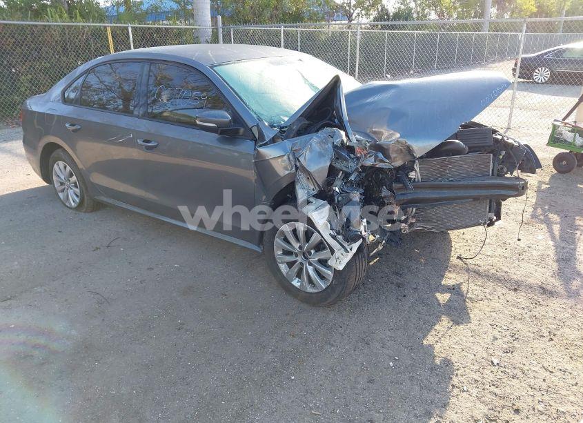 2015 Volkswagen Passat 1.8T WOLFSBURG EDITION (VIN 1VWAS7A35FC007059) main photo