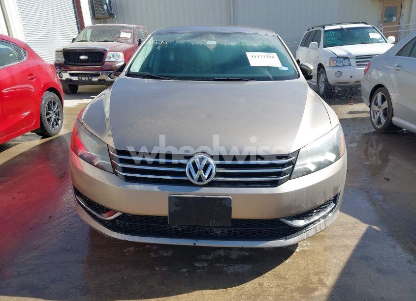 Photo 12 of 2015 Volkswagen Passat 1.8T WOLFSBURG EDITION (VIN 1VWAS7A35FC027134)