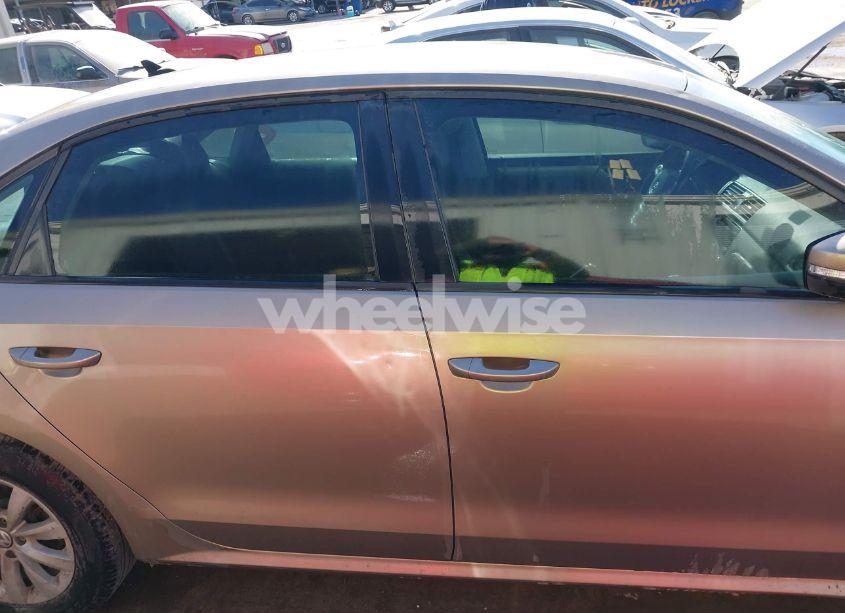 Photo 13 of 2015 Volkswagen Passat 1.8T WOLFSBURG EDITION (VIN 1VWAS7A35FC027134)