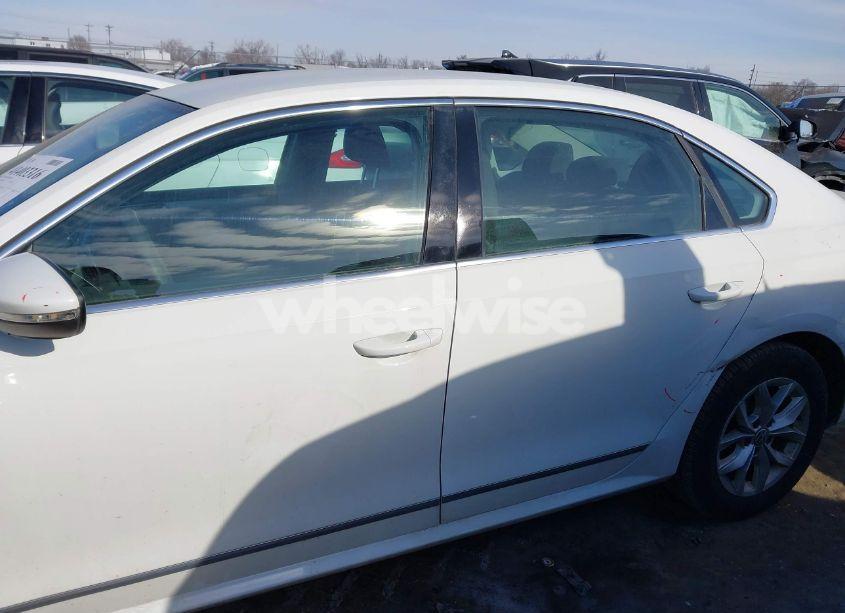 Photo 14 of 2016 Volkswagen Passat 1.8T S (VIN 1VWAS7A35GC015437)