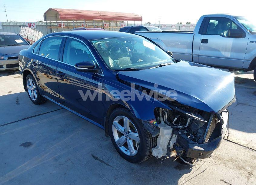 2015 Volkswagen Passat 1.8T LIMITED EDITION (VIN 1VWAS7A36FC101631) main photo