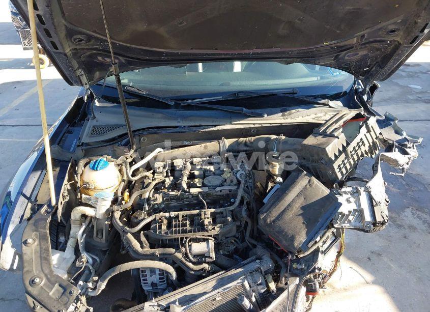 Photo 10 of 2015 Volkswagen Passat 1.8T LIMITED EDITION (VIN 1VWAS7A36FC101631)