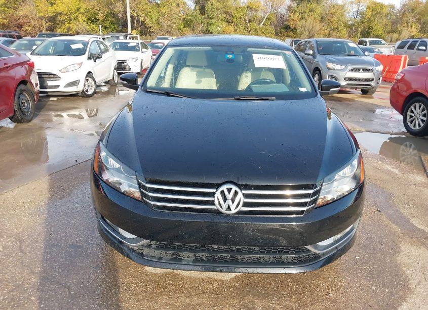 Photo 12 of 2015 Volkswagen Passat 1.8T LIMITED EDITION (VIN 1VWAS7A36FC111768)