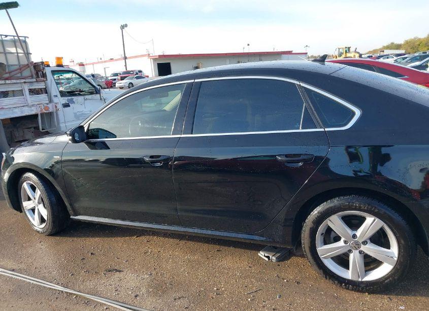 Photo 14 of 2015 Volkswagen Passat 1.8T LIMITED EDITION (VIN 1VWAS7A36FC111768)