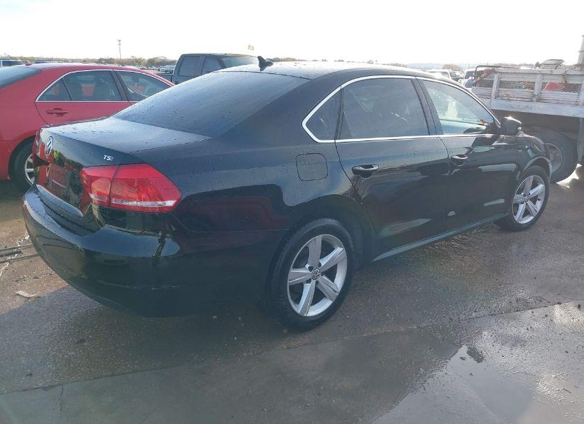 Photo 4 of 2015 Volkswagen Passat 1.8T LIMITED EDITION (VIN 1VWAS7A36FC111768)