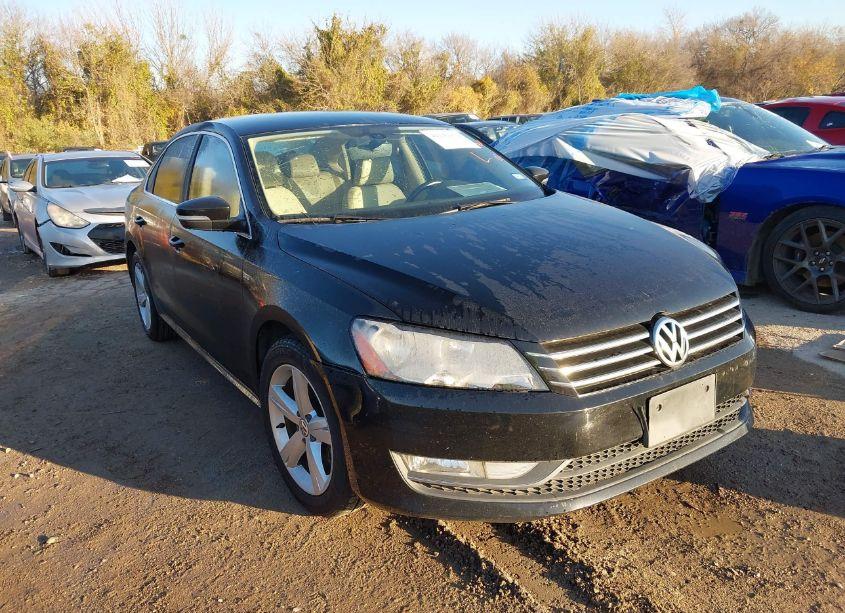 2015 Volkswagen Passat 1.8T LIMITED EDITION (VIN 1VWAS7A36FC122866) main photo
