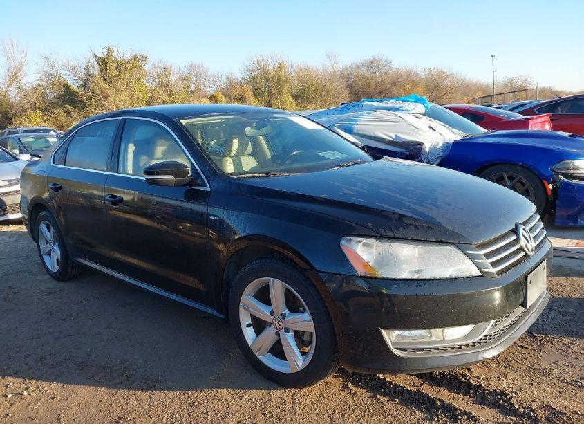 Photo 13 of 2015 Volkswagen Passat 1.8T LIMITED EDITION (VIN 1VWAS7A36FC122866)