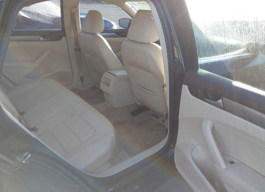 Photo 8 of 2015 Volkswagen Passat 1.8T LIMITED EDITION (VIN 1VWAS7A36FC122866)