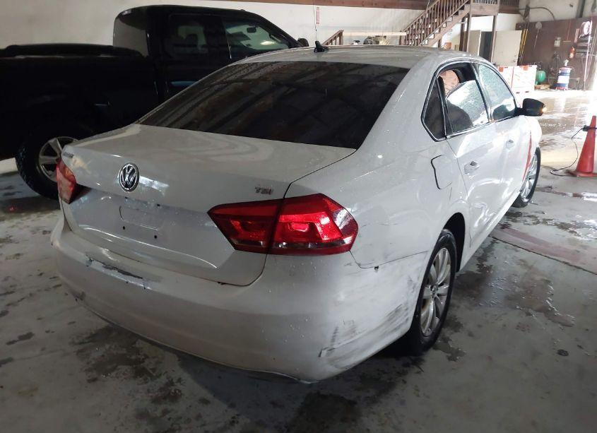 Photo 4 of 2015 Volkswagen Passat 1.8T WOLFSBURG EDITION (VIN 1VWAS7A37FC067005)