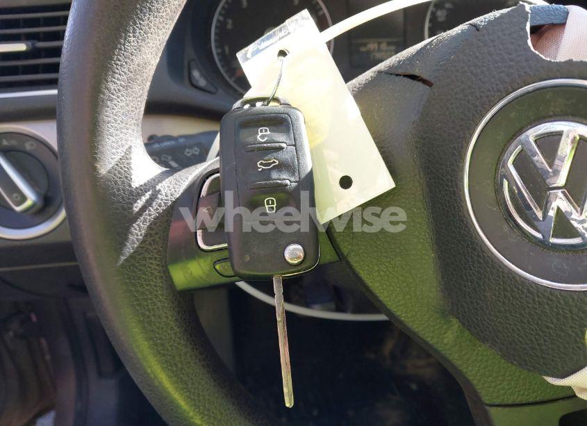 Photo 11 of 2015 Volkswagen Passat 1.8T S (VIN 1VWAS7A37FC083964)