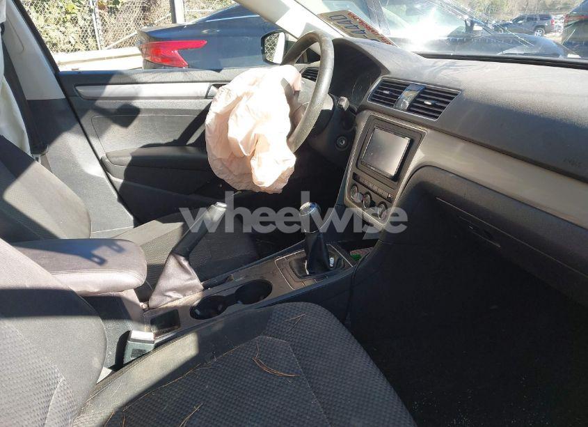 Photo 5 of 2015 Volkswagen Passat 1.8T S (VIN 1VWAS7A37FC083964)