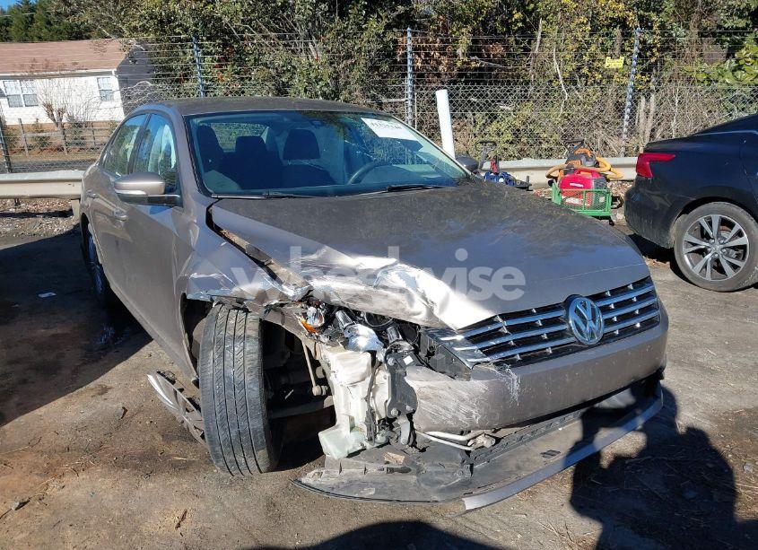 Photo 6 of 2015 Volkswagen Passat 1.8T S (VIN 1VWAS7A37FC083964)